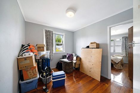 Photo of property in 27 Kohekohe Street, New Lynn, Auckland, 0600