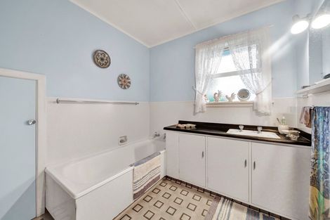 Photo of property in 2 Ferdinand Street, Stratford, 4332