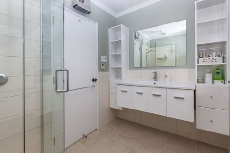 Photo of property in 125 Fendalton Road, Fendalton, Christchurch, 8014