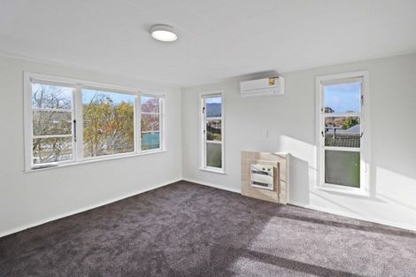 Photo of property in 2 Argyle Grove, Trentham, Upper Hutt, 5018