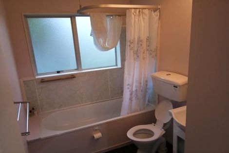 Photo of property in 1/11 Ciprian Place, Henderson, Auckland, 0612