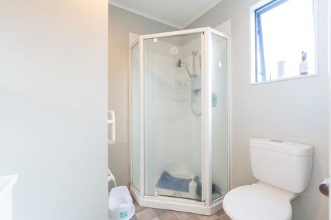 Photo of property in 35 Dalfield Place, Highbury, Palmerston North, 4412