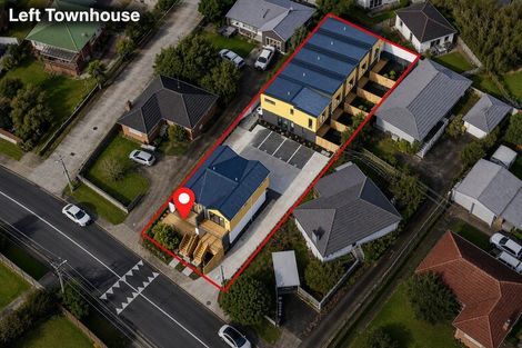 Photo of property in 2/28 Vodanovich Road, Te Atatu South, Auckland, 0610