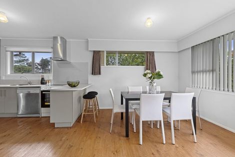 Photo of property in 2/4 Larne Avenue, Pakuranga Heights, Auckland, 2010