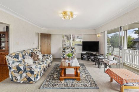 Photo of property in 20 Lynmore Drive, Hillpark, Auckland, 2102