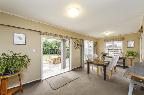 Photo of property in 52 John F Kennedy Drive, Milson, Palmerston North, 4414
