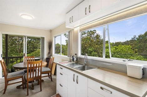 Photo of property in 94 Spinella Drive, Bayview, Auckland, 0629