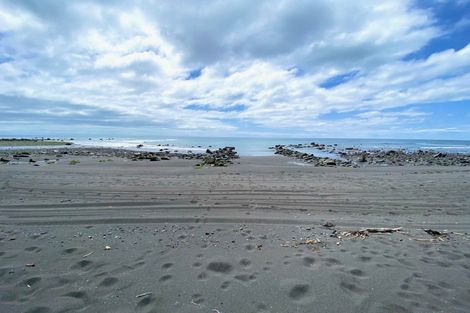 Photo of property in 451g Lwr Pitone Road, Pitone, New Plymouth, 4374