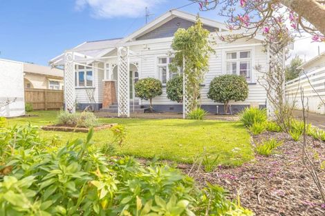 Photo of property in 4 Godwin Crescent, College Estate, Whanganui, 4500