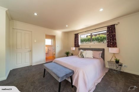 Photo of property in 4 Coburn Place, Lake Hayes, Queenstown, 9304