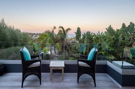 Photo of property in 35 Aotearoa Terrace, Murrays Bay, Auckland, 0630