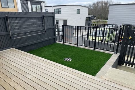 Photo of property in 11/13 Grove Lane, Pakuranga, Auckland, 2010