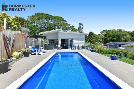 Photo of property in 10 St Julia Court, Helensville, 0800