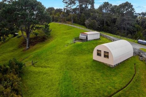 Photo of property in 291 Paremoremo Road, Paremoremo, Auckland, 0632