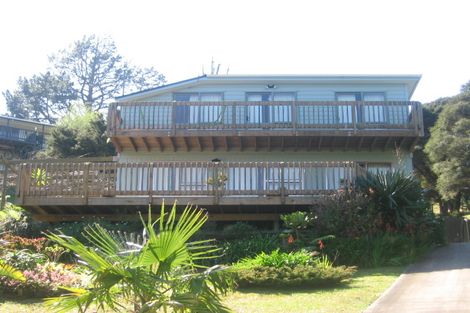 Photo of property in 37 Centennial Drive, Whitianga, 3510