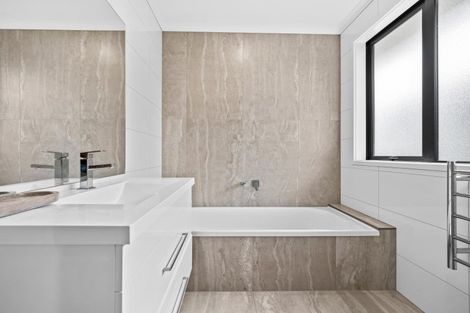 Photo of property in 2 William Gilbert Drive, Mangawhai, 0505