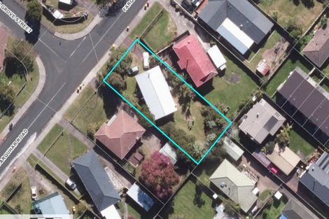 Photo of property in 104 Farquhar Road, Glendene, Auckland, 0602