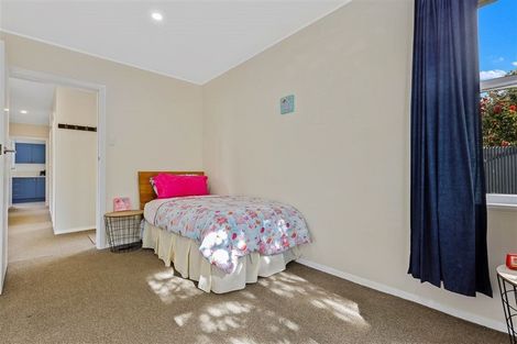 Photo of property in 34 Flay Crescent, Burnside, Christchurch, 8053