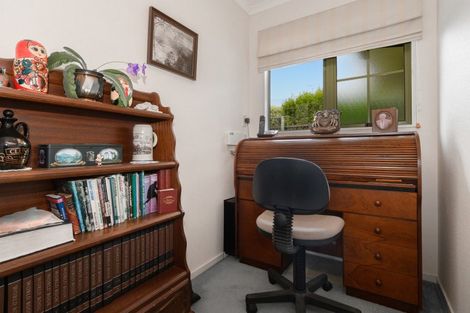 Photo of property in 23 Knightsbridge Place, Bethlehem, Tauranga, 3110