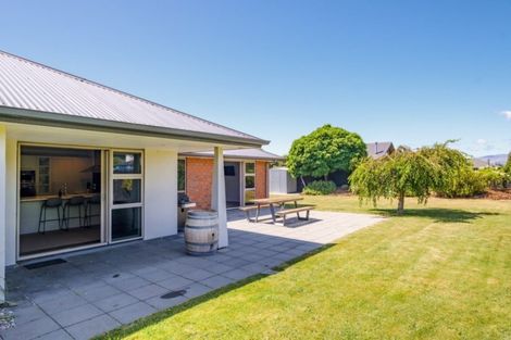 Photo of property in 20 Hewson Crescent, Lake Hawea, Wanaka, 9382