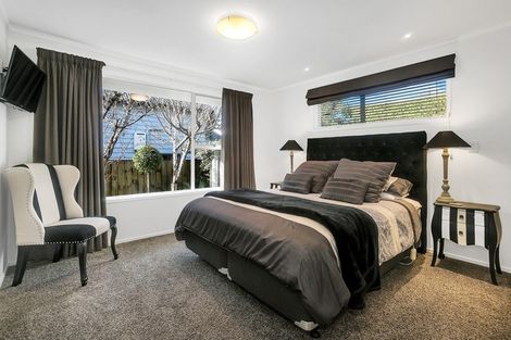 Photo of property in 57 Wainui Avenue, Point Chevalier, Auckland, 1022