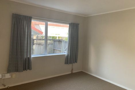 Photo of property in 21 Central Park Drive, Te Atatu South, Auckland, 0610