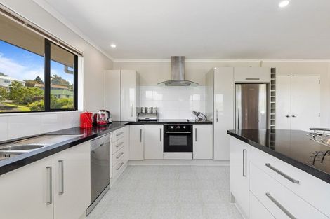 Photo of property in 34 Kotanui Avenue, Army Bay, Whangaparaoa, 0930