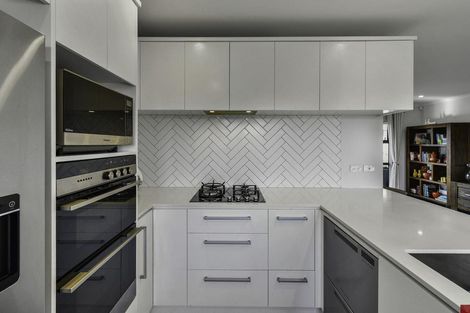 Photo of property in 77 Calluna Crescent, Totara Heights, Auckland, 2105