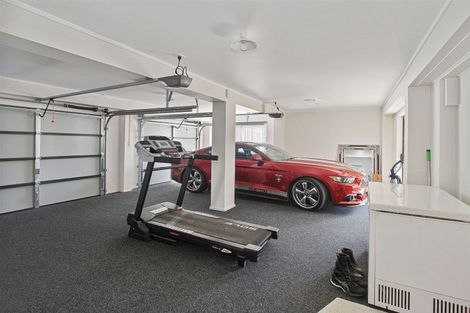 Photo of property in 100 Wharf Road, Clarks Beach, Pukekohe, 2679