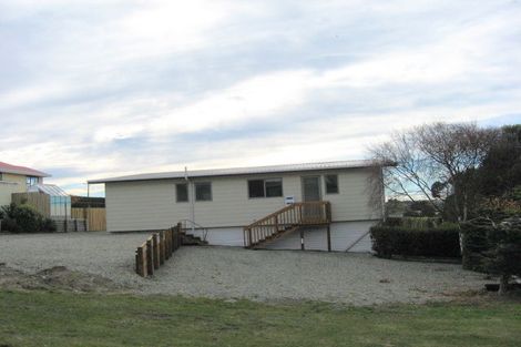 Photo of property in 18 Magdala Street, Kakanui, Oamaru, 9495