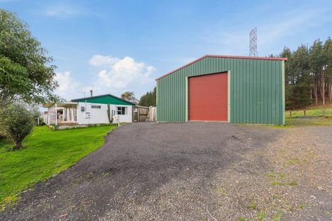 Photo of property in 242 Kellyville Road, Mercer, 2474