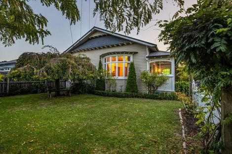 Photo of property in 18 Tainui Street, Somerfield, Christchurch, 8024