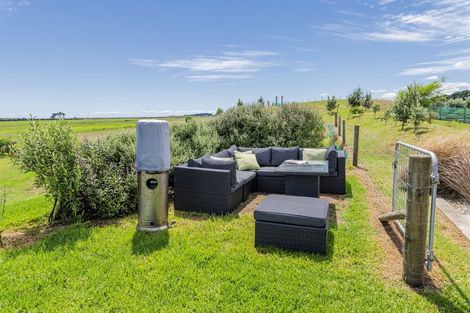 Photo of property in 161 Harakeke Road, Te Horo, Otaki, 5581