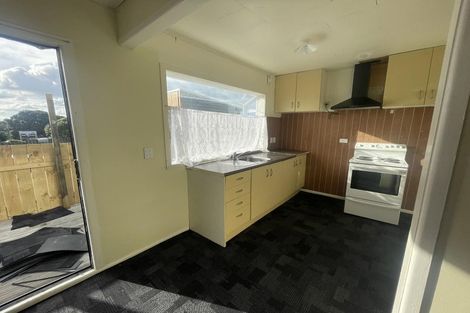 Photo of property in 505 Massey Road, Mangere, Auckland, 2022