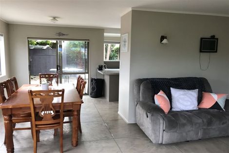 Photo of property in 19b Dickson Road, Papamoa Beach, Papamoa, 3118