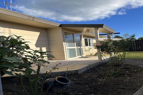 Photo of property in 7b Portland Street, Welcome Bay, Tauranga, 3112