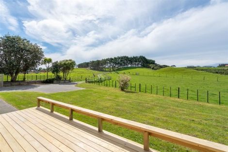 Photo of property in 94 Oaia Road, Muriwai, Waimauku, 0881