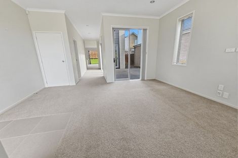 Photo of property in 39 Station Street, Hobsonville, Auckland, 0616