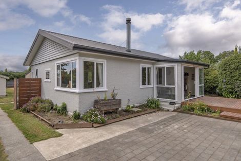 Photo of property in 7 Russell Street, Darfield, 7510