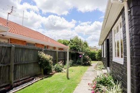 Photo of property in 6 Wittys Road Avonhead Christchurch City