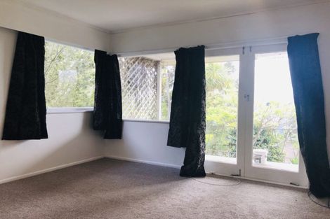 Photo of property in 8 Cheryl Place, Hillcrest, Auckland, 0627