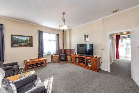 Photo of property in 1 Gunn Street, Gonville, Whanganui, 4501