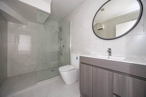 Photo of property in 24b Gladys Avenue, Glenfield, Auckland, 0629