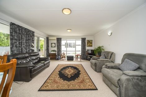 Photo of property in 4a Cedar Crescent, Feilding, 4702