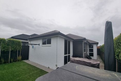 Photo of property in 17 Pimelea Street, Papamoa Beach, Papamoa, 3118
