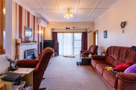 Photo of property in 69 Gordon Street, Dannevirke, 4930