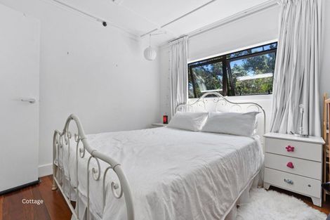 Photo of property in 352 Motutara Road, Muriwai, 0881