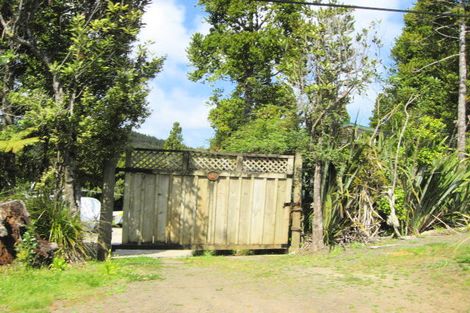 Photo of property in 14 Te Aute Ridge Road, Waitakere, Henderson, 0781