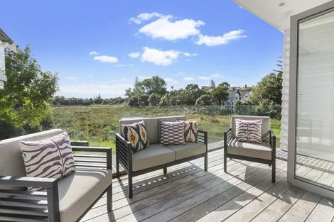 Photo of property in 42 Harley Close, Hauraki, Auckland, 0622