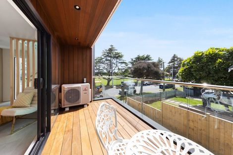 Photo of property in 28c Walker Road, Point Chevalier, Auckland, 1022